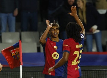 Barca khien La Liga tro nen kho doan hinh anh