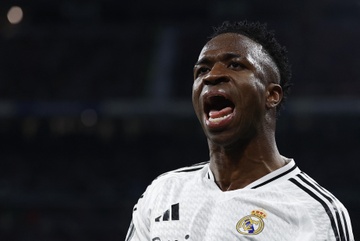 Vinicius ra dieu kien voi Real Madrid hinh anh