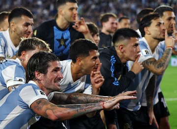 Brazil nhan bai hoc dat gia tu Argentina hinh anh