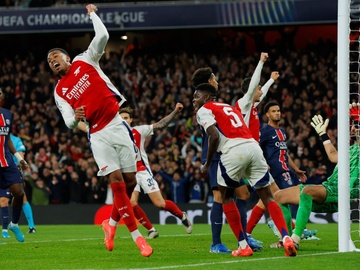 Lich su sang trang voi Arsenal hay PSG? hinh anh