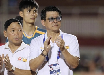 V.League cuoi mua - lieu co 'cai bat tay am tham' hinh anh