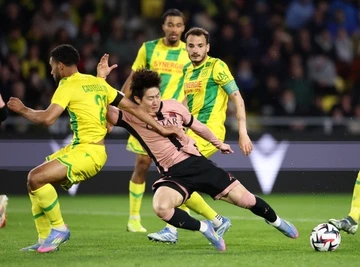 Dau cham het cho Lee Kang-in tai PSG hinh anh