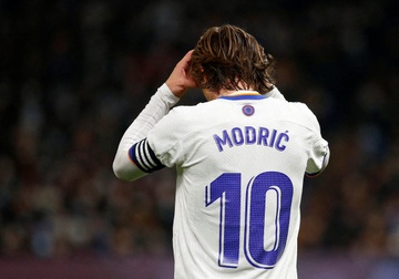 Tam biet, Modric hinh anh