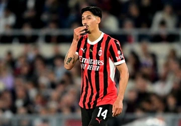 Man City kich no thuong vu 70 trieu euro hinh anh