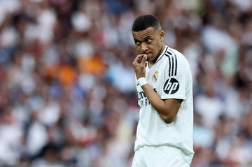 PSG da dung khi chia tay Mbappe hinh anh