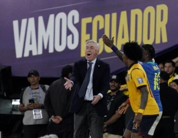 Brazil thieu lua, Ancelotti dau dau hinh anh