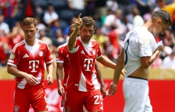 The gioi chung kien man vui dap cua Bayern Munich hinh anh