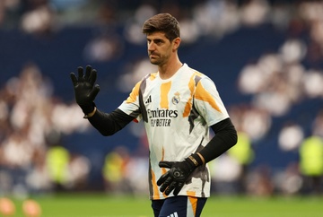 Real Madrid pha le vi Courtois hinh anh