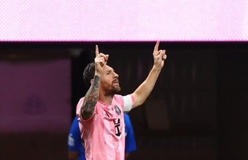 Messi va loi nhac nhe khien the gioi bong da rung chuyen hinh anh