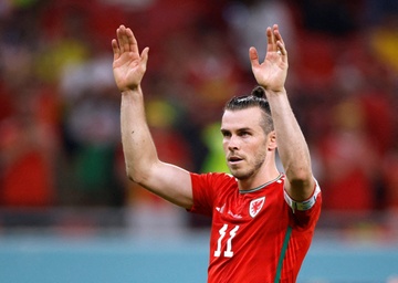 Gareth Bale khien xu Wales ngo ngang hinh anh