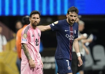 'Bom tan' cua PSG ha Messi lan Ronaldo hinh anh