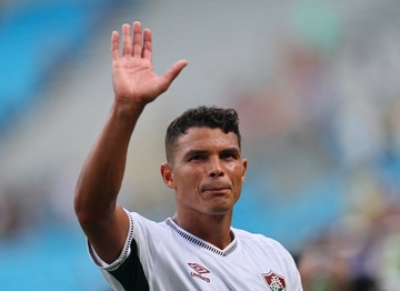 40 tuoi, Thiago Silva khien ca chau Au nga mu hinh anh