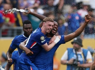 Thế giới nợ FIFA một lời xin lỗi