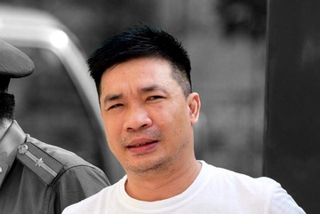 Van Kinh Duong gay gat voi cong to vien truoc khi noi loi sau cung hinh anh
