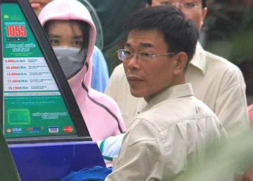 Truy to cuu Pho chanh an quan 4 xam chiem cho o hinh anh