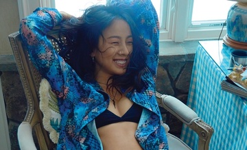 'Bieu tuong goi cam' Lee Hyori khoe dang chuan o tuoi U40 hinh anh