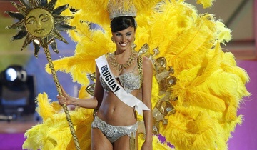 Hoa hau Uruguay chet bat thuong trong phong tam khach san Mexico hinh anh