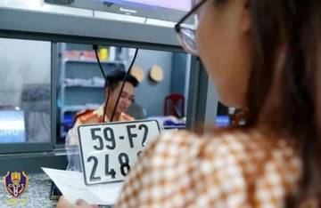 Sau sap nhap, bien so xe Ha Noi, TP.HCM va cac tinh thay doi the nao? hinh anh