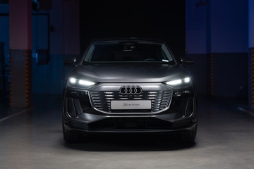Chi tiết Audi Q6 e-tron giá 3,199 tỷ đồng, tân binh SUV điện hạng sang