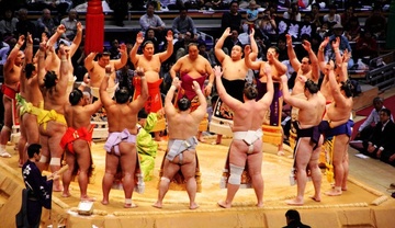Cuoc song cua cac vo si sumo Nhat Ban hinh anh