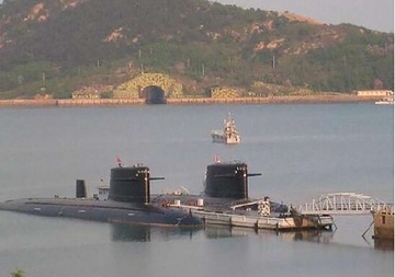 Lan dao Bien Dong: TQ muon bao ve can cu tau ngam hat nhan? hinh anh