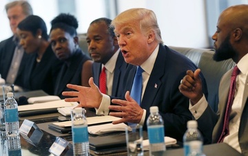 Donald Trump lam gi tu nay den ngay nham chuc? hinh anh