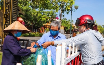 Mang thuc pham cho me bi om, toi co vi pham Chi thi 16? hinh anh