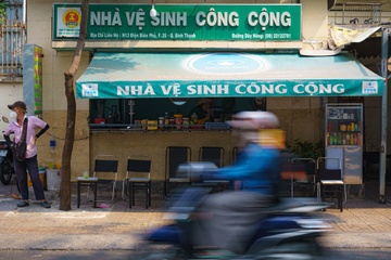 Do mat tim nha ve sinh cong cong tai TP.HCM hinh anh