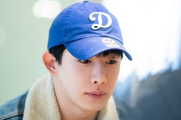 Wonho (Monsta X) noi ve cao buoc su dung can sa hinh anh