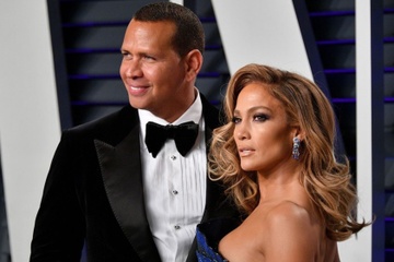 Vo chong Jennifer Lopez mua biet thu tri gia 40 trieu USD hinh anh