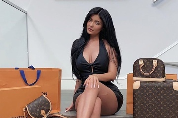 Chieu tro tang gia cao chot vot cua Chanel, Louis Vuitton hinh anh
