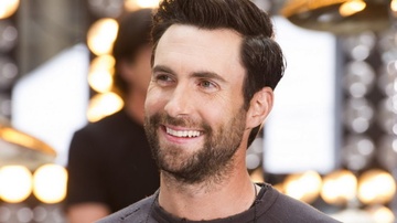 Adam Levine phan tran sau khi bi chi trich coi thuong khan gia hinh anh