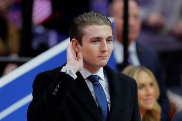 Tin don hen ho cua 'hoang tu Nha Trang' Barron Trump hinh anh