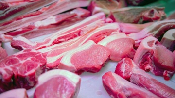 Thit lon nhap khau ve cang Viet Nam co gia 60.000 dong/kg hinh anh
