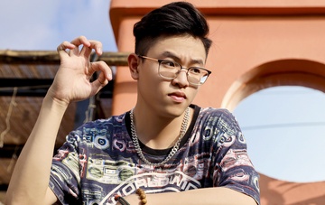 Rapper tre nhat Rap Viet: 'Luc thi, nhieu thi sinh muon ve doi Binz' hinh anh