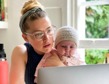 Thac mac ve bo cua con gai Amber Heard hinh anh