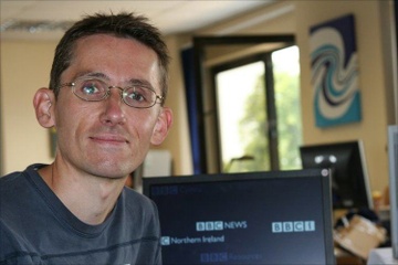 Nguoi tung hai lan lap ky luc Guinness, vo dich ve tri nho hinh anh