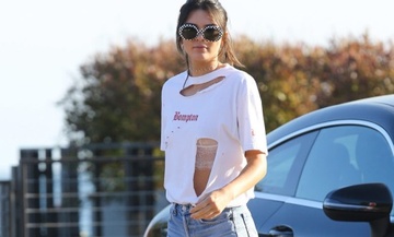 Hoc Kendall Jenner dien quan shorts tre trung hinh anh