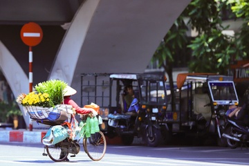 Nang nong tiep dien o Bac Bo va Trung Bo, nhiet do cao nhat 37 do C hinh anh