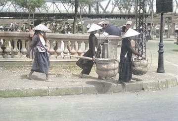 Nguoi xua xu phat hanh vi 'vi pham trat tu giao thong' nhu the nao? hinh anh