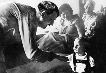 Cuoc song doi thuong cua trum phat xit Adolf Hitler - Ky 1 hinh anh