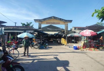 Chợ hơn 30 tỷ ở Đà Nẵng xây xong 'để ngắm'