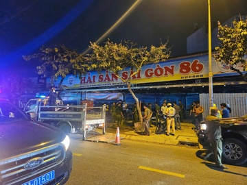 Bị phạt nồng độ cồn, tài xế ở TP.HCM gọi người đến cản trở CSGT