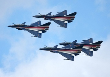 Trung Quoc khoe gan 100 chien dau co toi tan truoc cong chung hinh anh