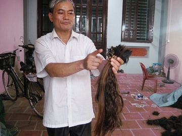 Vui buon nghe giu toc kiem com hinh anh