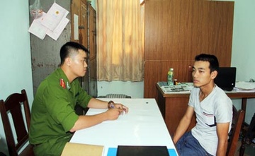 Lop truong guong mau tro thanh cuop hinh anh