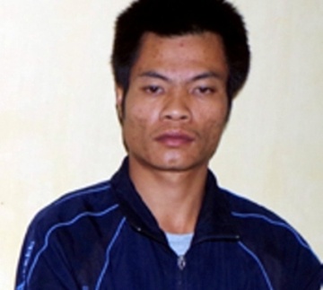 Nghi bi ‘cam sung’, chong thue nguoi tat axit vo hinh anh