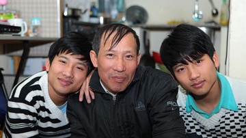 Cuoc song hien tai cua thu khoa noi tieng nhat nam 2013 hinh anh