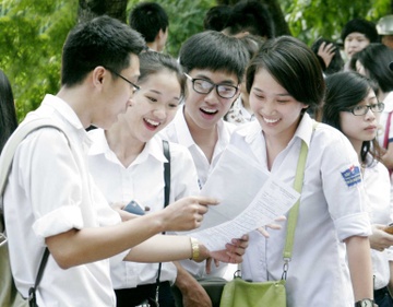 Thu khoa khoi D dau tien dat 24 diem hinh anh