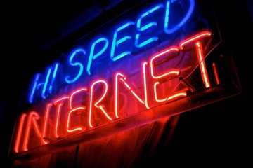 Cach kiem tra xem Wi-Fi nha ban co duoc nha mang gap doi bang thong hinh anh